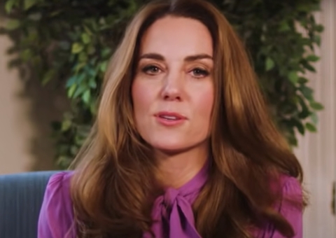 Kate Middleton é vista em público pela primeira vez após cirurgia abdominal