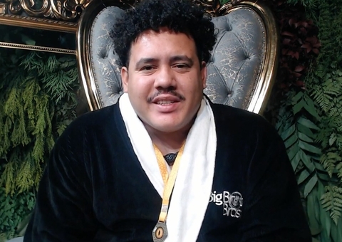 Sem saber da separação, Lucas Buda volta a se declarar para esposa no Raio-X