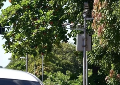 Prefeito David Almeida anuncia instalação de novos radares de velocidade