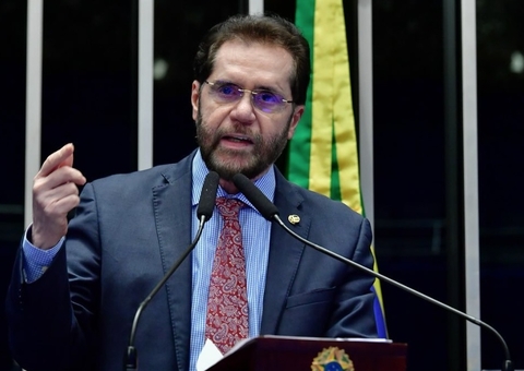 Plínio Valério critica STF por se "intrometer" na descriminalização das drogas