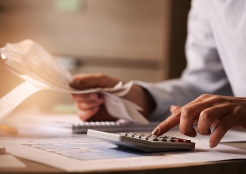 Câmara aprova projeto que assegura a consumidor não ser lesado por conta paga antecipadamente