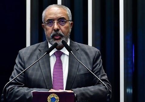 Projeto de lei quer aumentar número de profissionais em escolas com alunos com deficiência