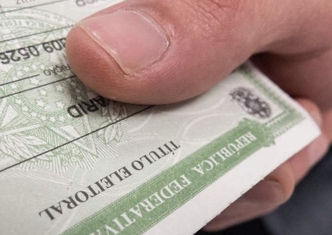 Meio milhão de jovens entre 15 e 18 anos já solicitaram 1ª via do título de eleitor para eleições deste ano  