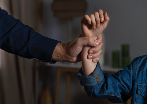 PL estabelece novas medidas de proteção a mulheres agredidas no ambiente de trabalho