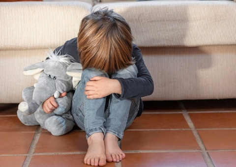 PL propõe prisão de até 8 anos à pessoas que incentivam castigo físico em crianças