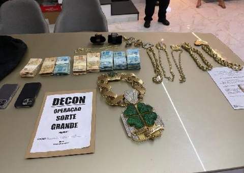 Cordão de 1,5 kg de ouro e veículos de luxo: Veja o que foi apreendido com influencers