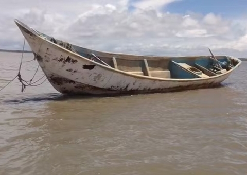 PF encontra 27 celulares em barco com corpos no Pará 