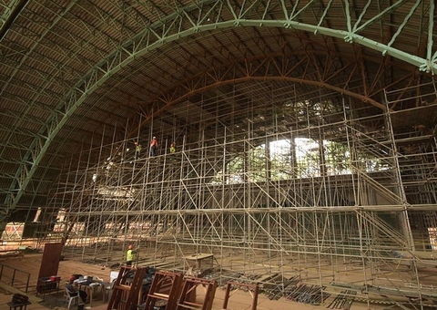 Prefeitura de São Paulo decide interditar o Pacaembu por insistência em show vetado de Roberto Carlos