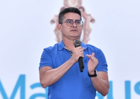 David Almeida anuncia 14º e 15º salário para professores da rede municipal 