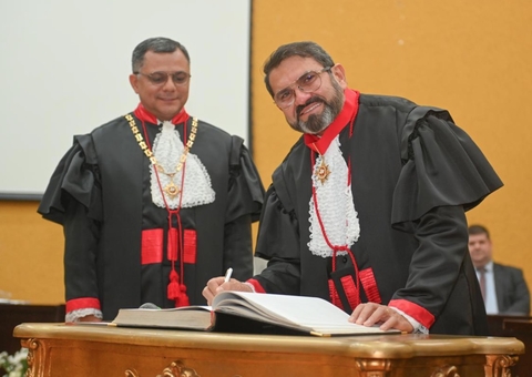 Elvys de Paula Freitas assume cargo de Procurador de Justiça do Amazonas 