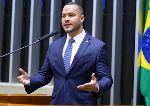 TRE rejeita ações que poderiam cassar mandato de Adail Filho 