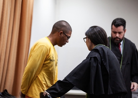 Homem que matou esposa na frente dos 3 filhos em Manaus é condenado  a 45 anos de prisão