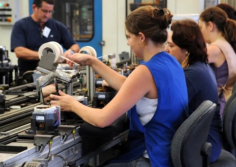 Empresas que omitem dados sobre igualdade salarial entre gêneros serão fiscalizadas