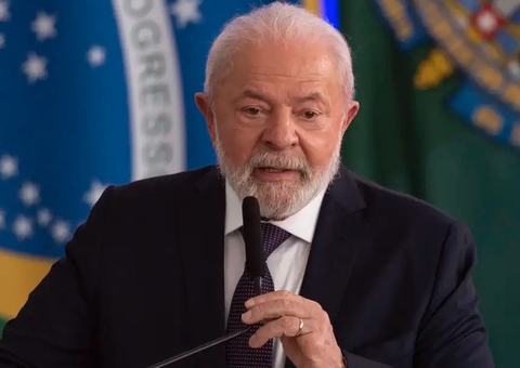 Lula sanciona Lei que isenta de IR quem recebe dois salários mínimos por mês