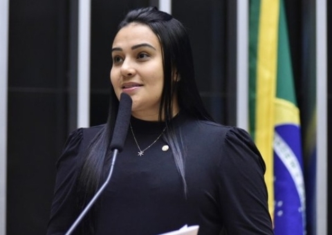 Justiça arquiva caso de câmeras em apartamento de deputada por falta de provas