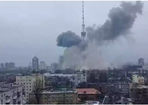 Bombardeio deixa mortos em território controlado pela Rússia   