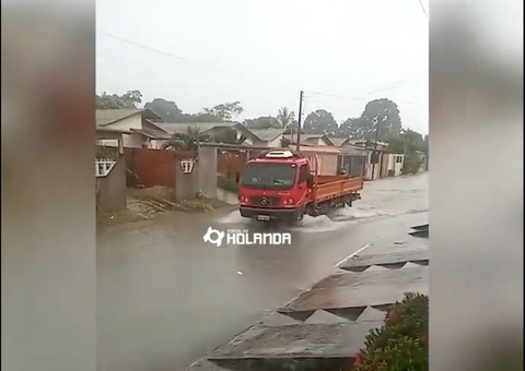 Chuvas alagam Parintins a um mês do Festival; veja vídeos