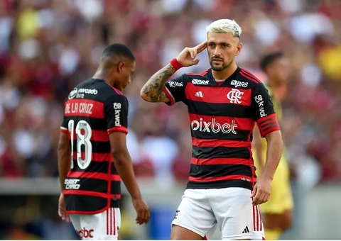 Arrascaeta retornará ao time titular do Flamengo para confronto contra o Bolívar
