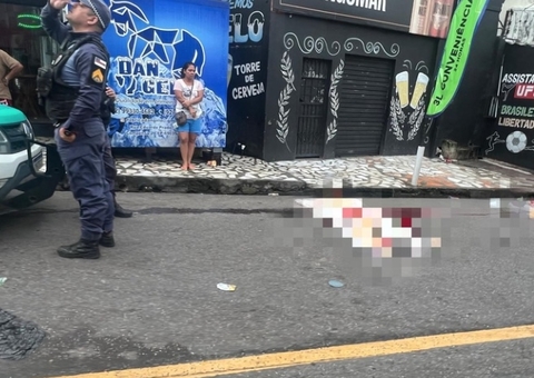 Vídeo mostra homem sendo acordado com chutes antes de morrer atropelado na Redenção