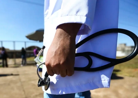 Comissão do Senado aprova penas mais duras para quem agredir médicos em atendimento