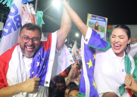 Ao lado de Wilson, Brena Dianná lança pré-candidatura para Prefeitura de Parintins