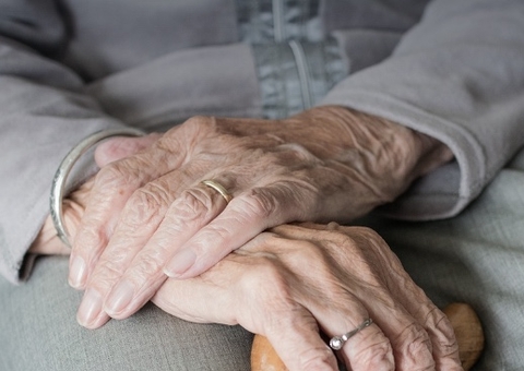 Homem é preso por ameaçar matar a própria mãe idosa em Itacoatiara 