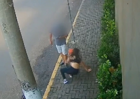 Suspeito lança ácido no rosto de jovem que voltava de academia; vídeo