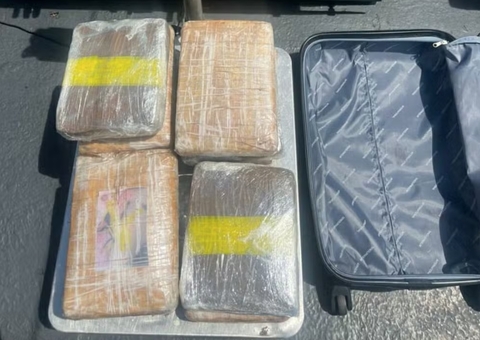Marinha encontra 12 kg de droga em bagagem de passageiro de embarcação em Maraã