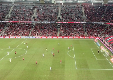 Athlético-PR vence Criciúma de virada pelo Brasileirão 