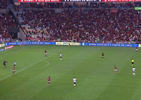 Flamengo vence o Grêmio por 2 a 1 e volta à liderança do Brasileirão