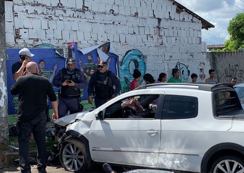 Empresário bate carro em poste e morre após sofrer mal súbito na Avenida São Jorge