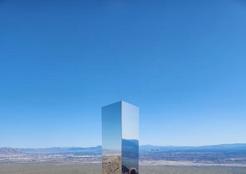 Objeto misterioso surge em deserto próximo a Las Vegas; polícia investiga