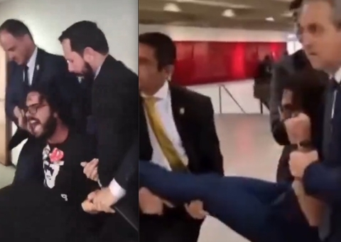 Estudante é retirado à força do Senado após protesto contra o Novo Ensino Médio; vídeo 