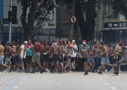 Comissão da Câmara aprova PL que cria lista de torcedores proibidos de frequentar estádios