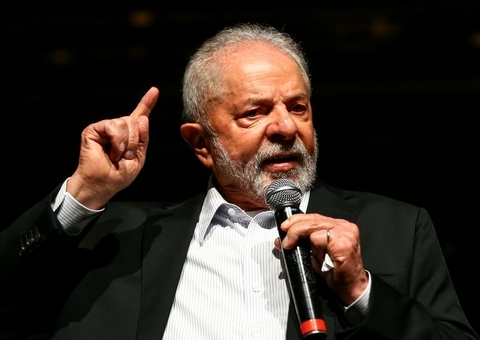 Lula diz que aumentar salário mínimo não é "gasto" e "bate o martelo" sobre valor da aposentadoria