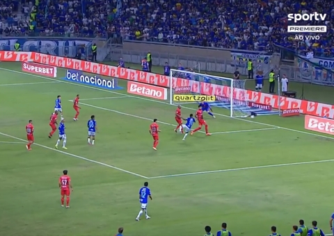 Cruzeiro vence Athletico-PR por 2 a 0 no Mineirão