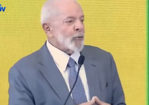 Lula chama de 'cretinos' comentaristas que relacionaram alta do dólar às suas falas; vídeo