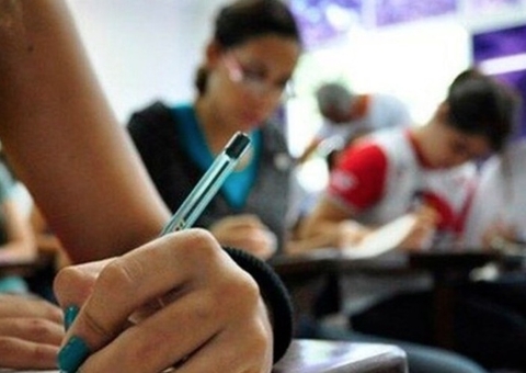 Senado propõe PL que visa melhorar a cobrança de estudantes beneficiados pelo Fies  