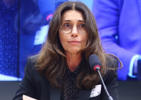 Ex-diretora da Americanas desembarca em SP e se apresenta à PF