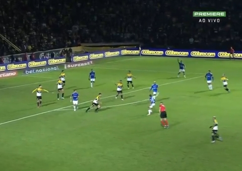 Criciúma vence Cruzeiro por 1 a 0 e se afasta do rebaixamento