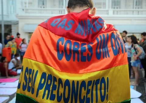Projeto de lei propõe pena de até 30 anos de prisão por 'LGBTcídio'