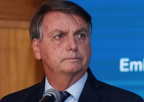 Bolsonaro desviou R$ 6,8 milhões em joias e presentes, diz PF após corrigir estimativa