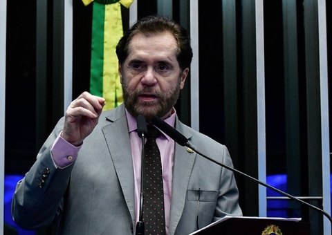 No Senado, Plínio Valério se opõe a cobrança de 'taxa de pouca água' no Amazonas
