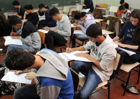 Entenda as mudanças no ensino médio que passam a valer em 2025