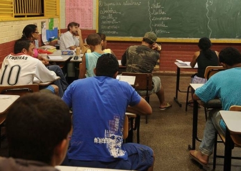MEC vai investir R$ 16,2 milhões em escolas que oferecem turmas noturnas