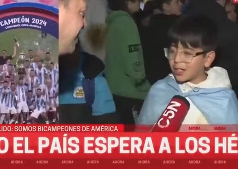 Torcedor mirim dá resposta afiada sobre show de Shakira e deixa repórter sem jeito