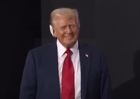 Trump prega unidade e diz ter Deus consigo em convenção pós atentado