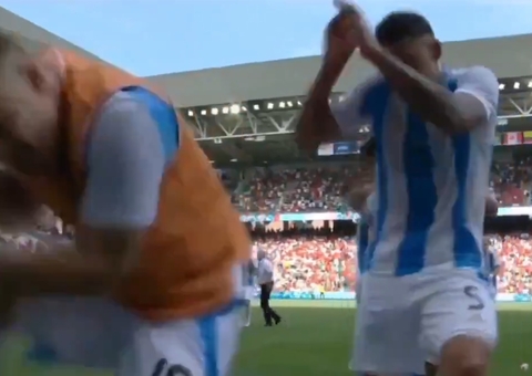 Federação Argentina envia ofício à Fifa por caos em jogo contra Marrocos