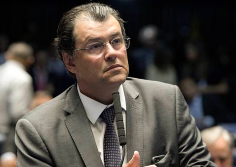 Eduardo Braga critica suspensão de licenças da BR-319 e defende desenvolvimento sustentável