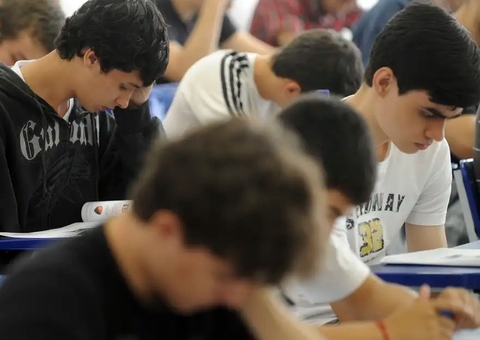 Presidente Lula sanciona Lei do Novo Ensino Médio com vetos; saiba novas regras 